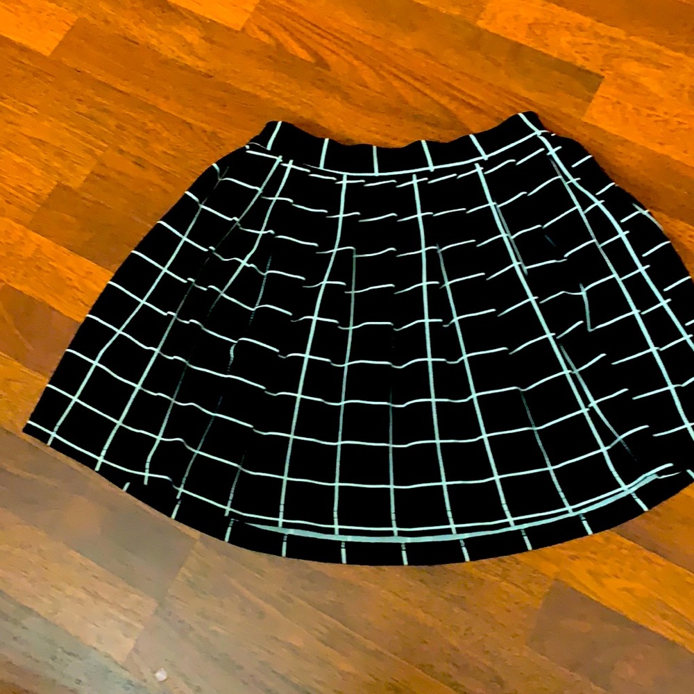Black and white skirt size small/US 4.